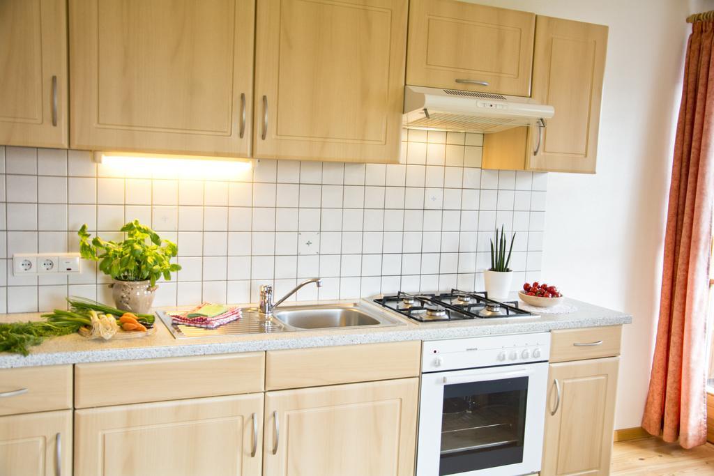 Villa Oberbaumgartnerhof Pfalzen Zimmer foto